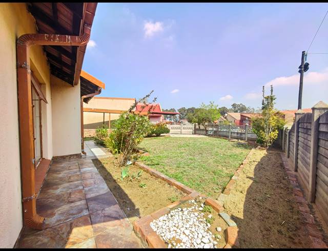 3 BEDROOM HOUSE FOR SALE IN ZAMDELA